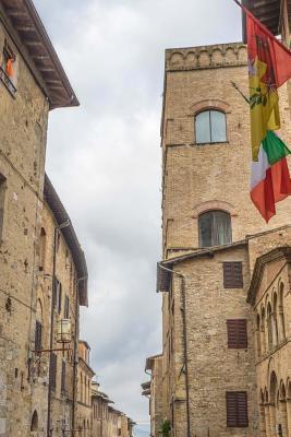 Read Online The Architecture of San Gimignano Italy: Blank 150 Page Lined Journal for Your Thoughts, Ideas, and Inspiration -  | ePub
